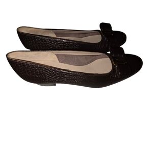 Salvatore Ferragamo Brown Croc-Embossed Flats sz 7 1/2